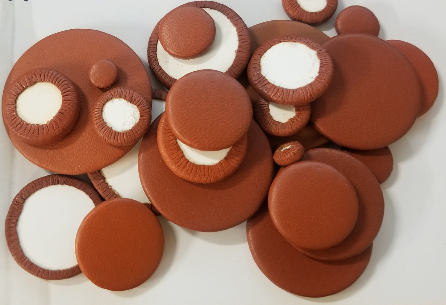 Micro Full Cardboard Alto Saxophone Pad Set - Model 560