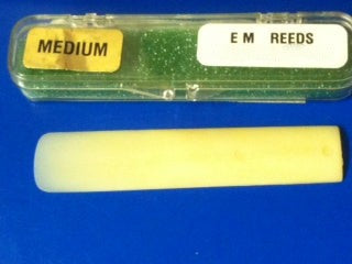 Emerald Bb Clarinet Synthetic Medium Reed - 1 Reed