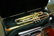 Load image into Gallery viewer, Conn Trumpet Student 22B