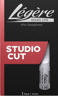 Legere Alto Saxophone Studio Cut Reeds - 1 Synthetic Reed